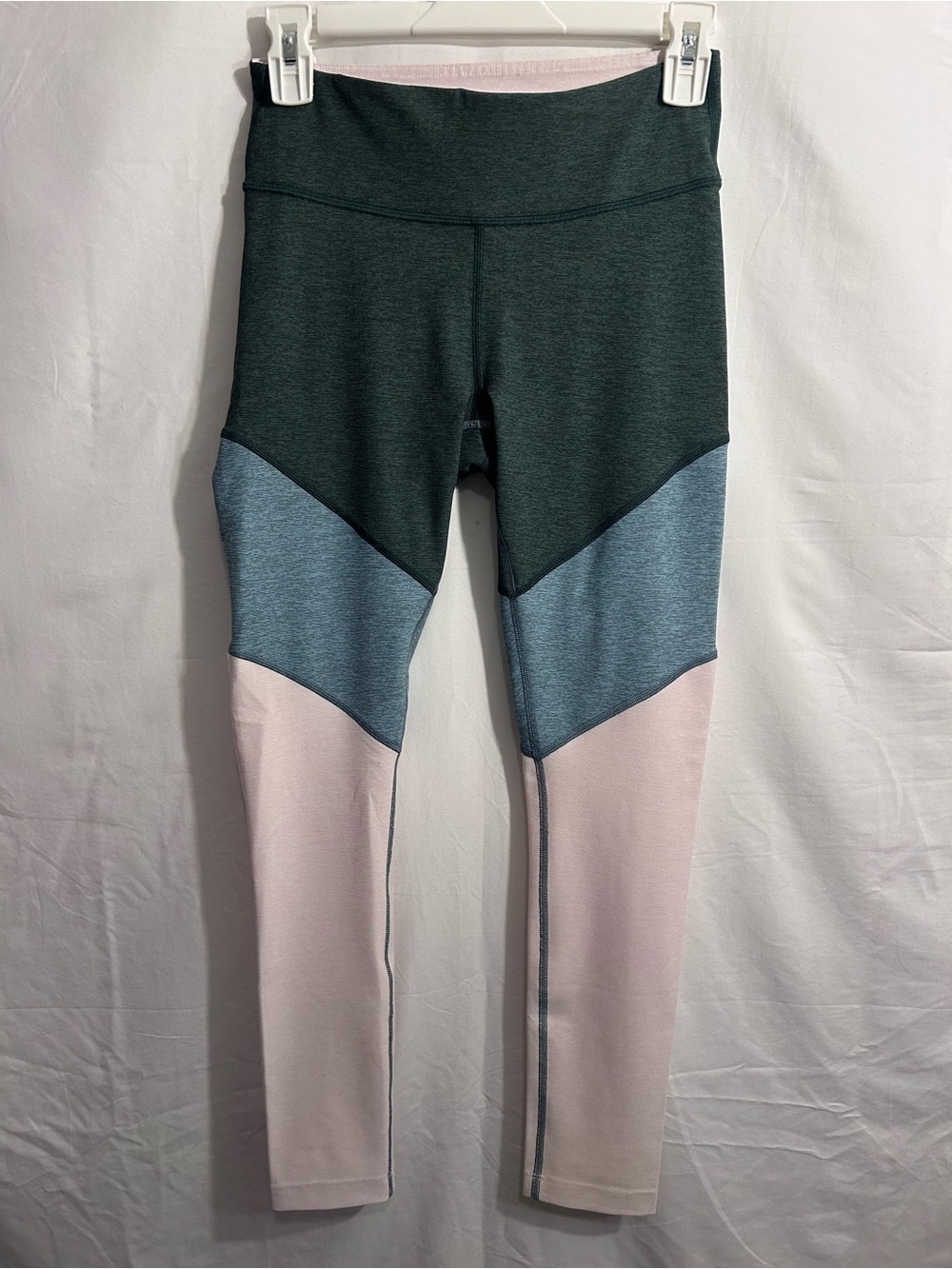 Outdoor Voices Three-Tone High-Rise Leggings in Dark Green, Blue & Light Pink
